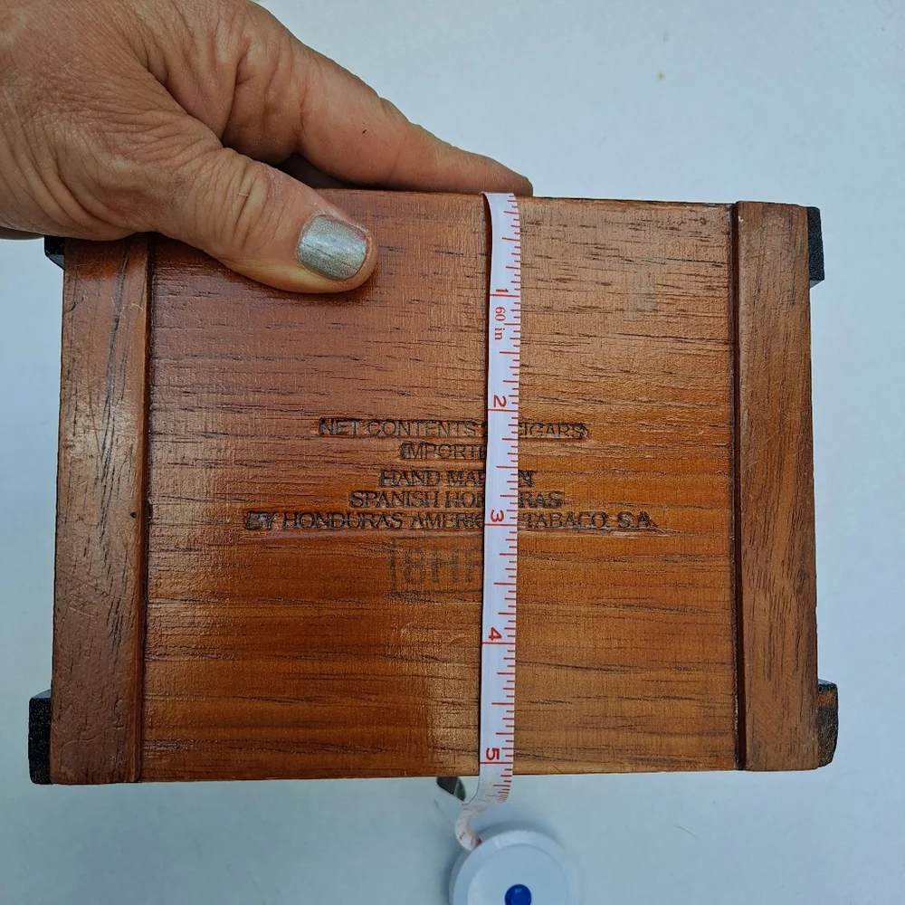 Hoya de Monterrey de Jose Gener Black Cigar Box Purse